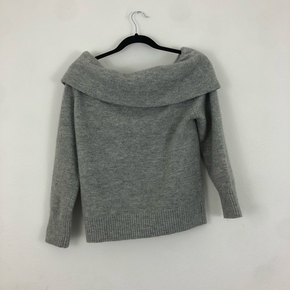 MINKPINK Womens Off the Shoulder Sunday Sweater SZ MED Gray - Picture 2 of 5